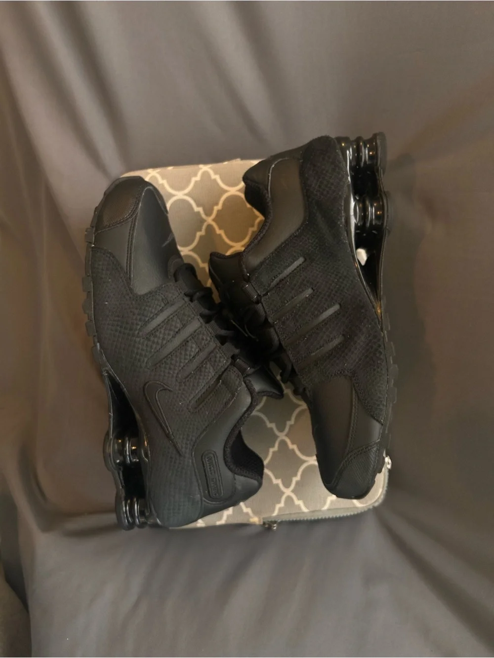 Nike Shox NZ “Triple Black” (GREAT CONDITION) - Picture 4 of 12